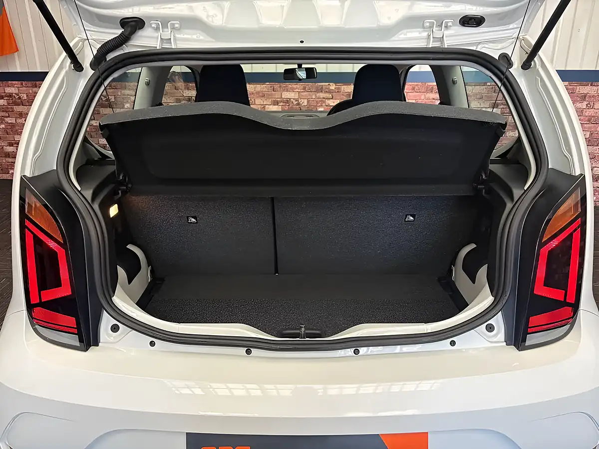 Used 2018 Volkswagen Up! High Up! Pure White - Interior and Exterior details 19