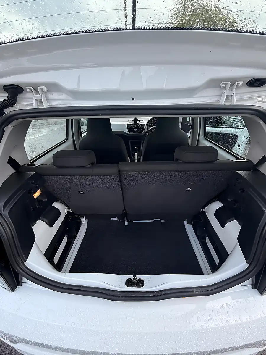 Used 2018 Volkswagen Up High Up White - Interior and Exterior details 13