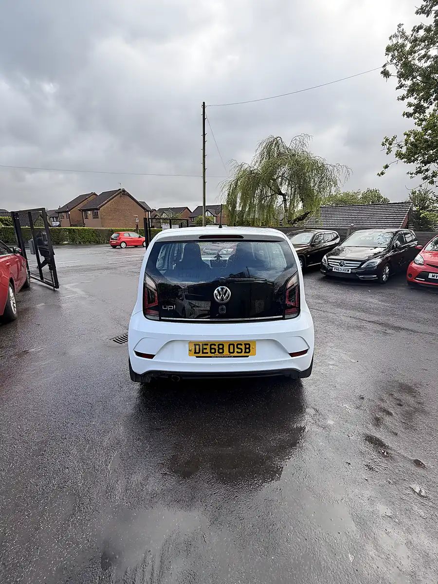 Used 2018 Volkswagen Up High Up White - Interior and Exterior details 6