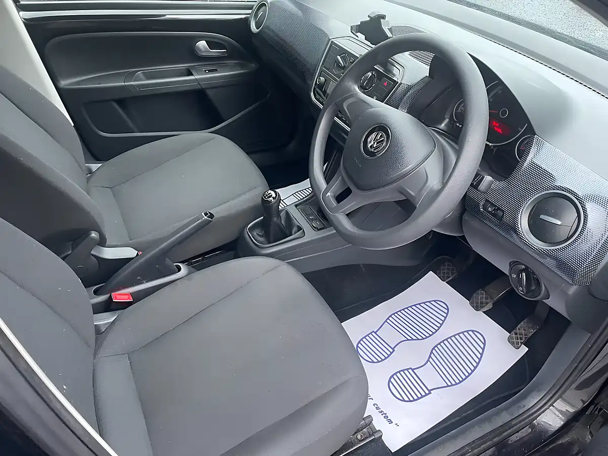 Used 2018 Volkswagen Up! Move Up Black - Interior and Exterior details 10