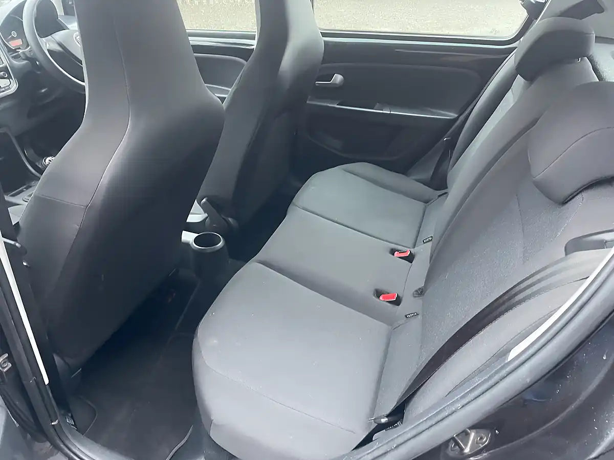 Used 2018 Volkswagen Up! Move Up Black - Interior and Exterior details 13