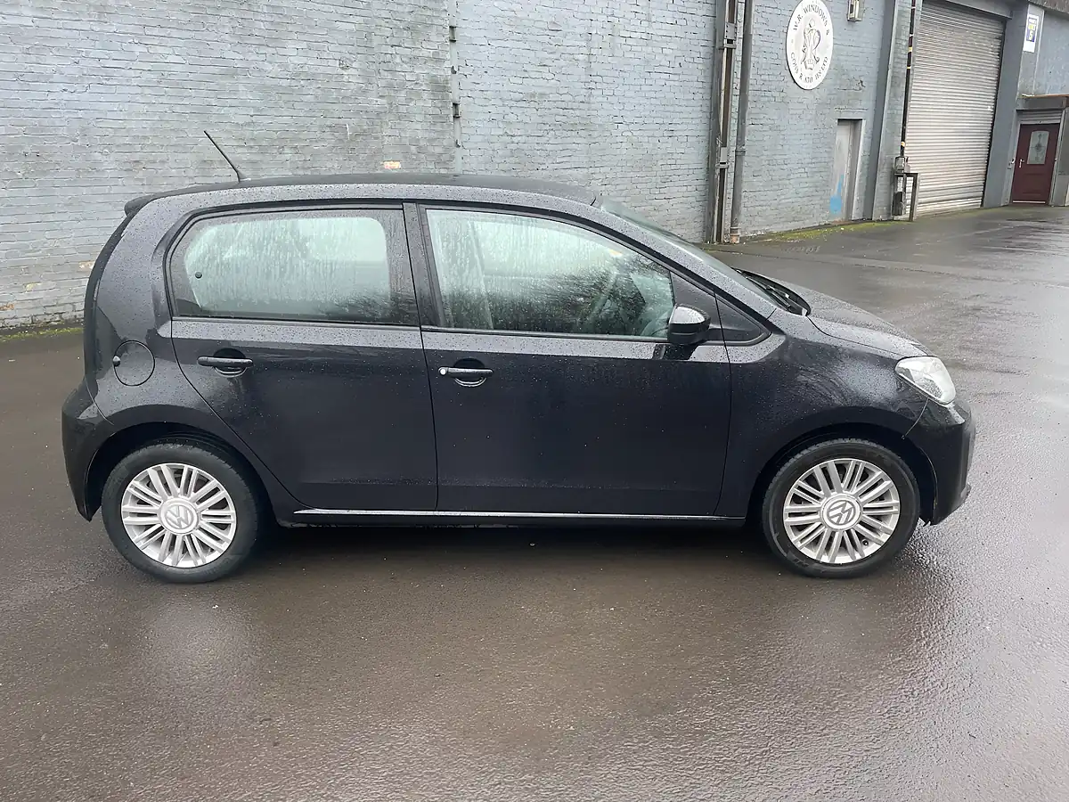 Used 2018 Volkswagen Up! Move Up Black - Interior and Exterior details 4