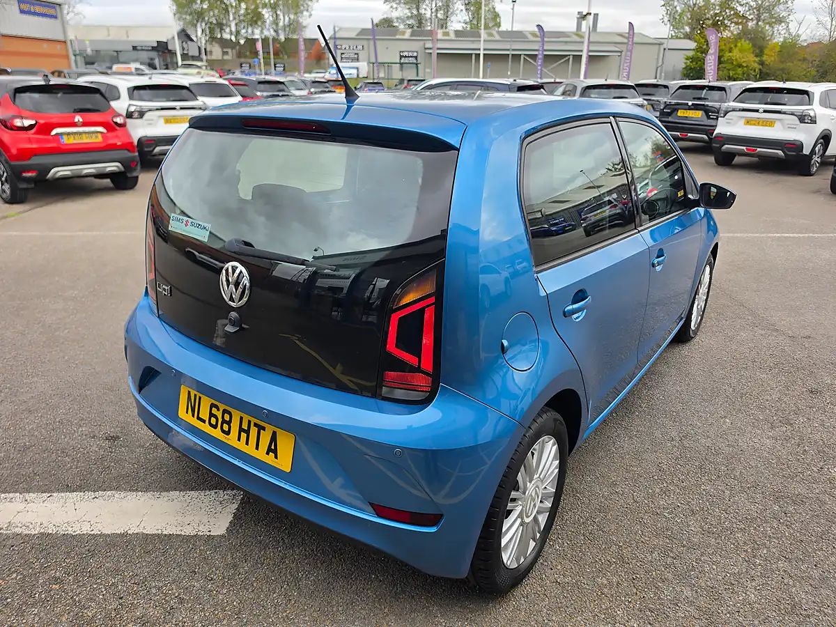 Used 2018 Volkswagen Up! Move Up! Blue - Interior and Exterior details 10