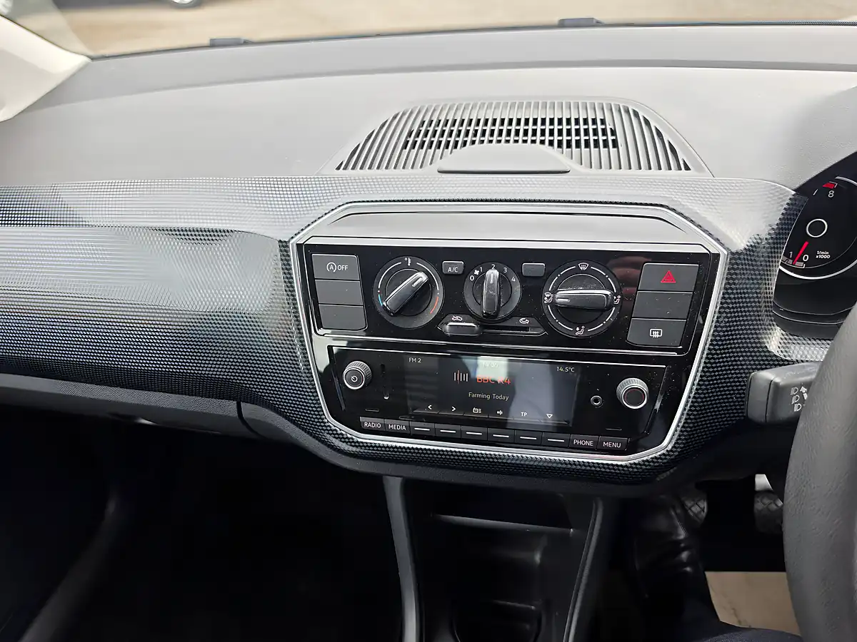 Used 2018 Volkswagen Up! Move Up! Blue - Interior and Exterior details 16