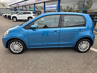 Used 2018 Volkswagen Up! Move Up! Blue - Interior and Exterior details 5