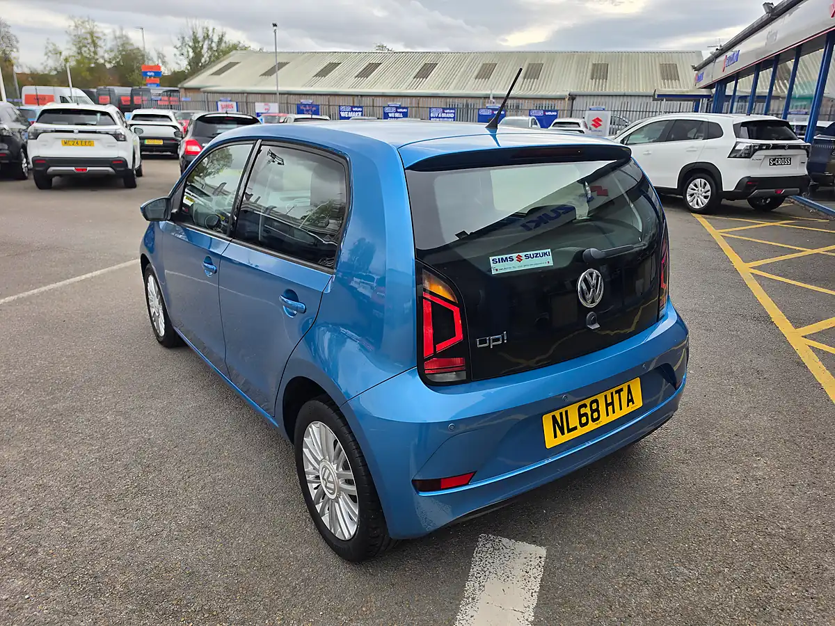 Used 2018 Volkswagen Up! Move Up! Blue - Interior and Exterior details 9