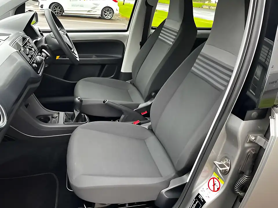 Used 2018 Volkswagen Up Move Up! Silver - Interior and Exterior details 12