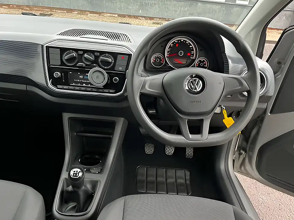 Used 2018 Volkswagen Up Move Up! Silver - Interior and Exterior details 14