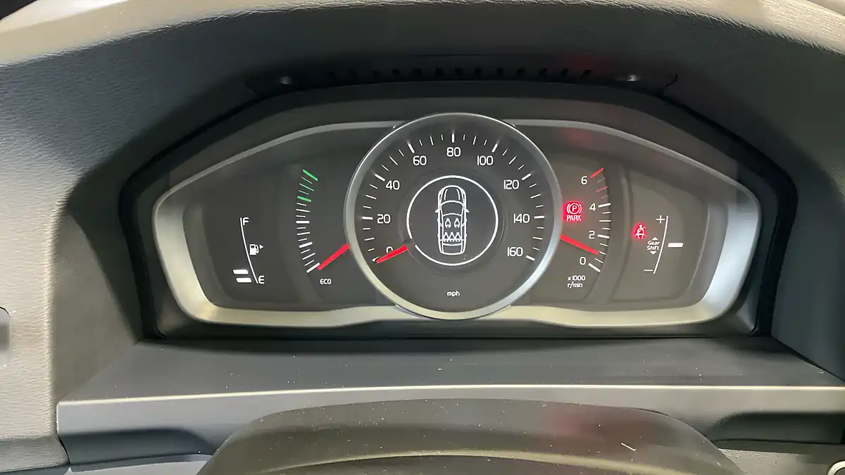 Used 2018 Volvo S60 Business Edition Osmium Grey - Interior and Exterior details 10