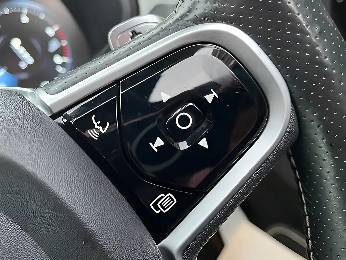 Used 2018 Volvo S90 R-Design Black - Interior and Exterior details 12