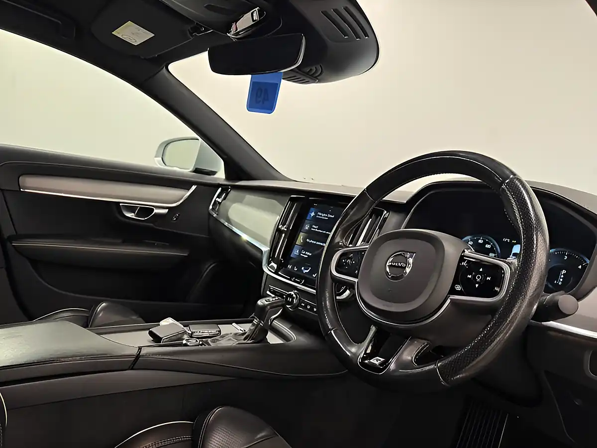 Used 2018 Volvo S90 R-Design Onyx Black - Interior and Exterior details 11