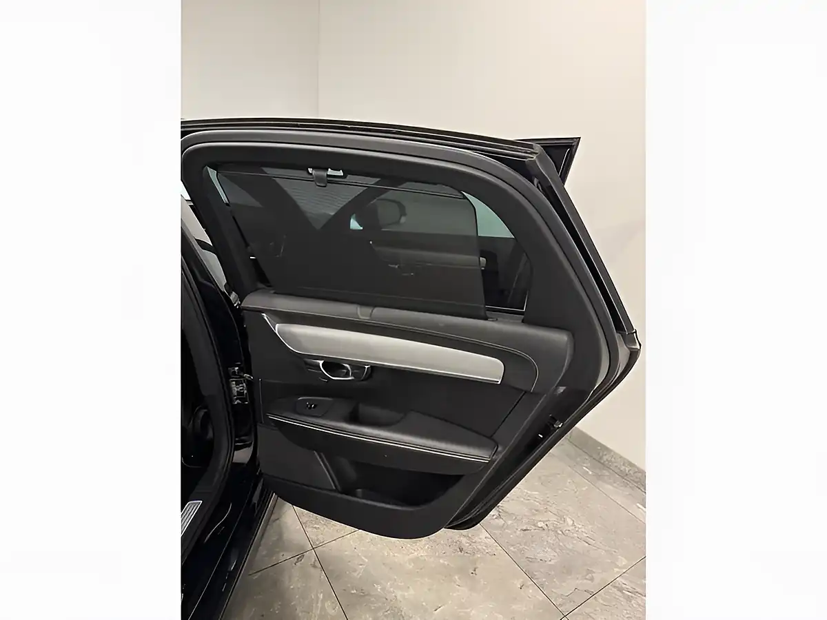 Used 2018 Volvo S90 R-Design Onyx Black - Interior and Exterior details 13