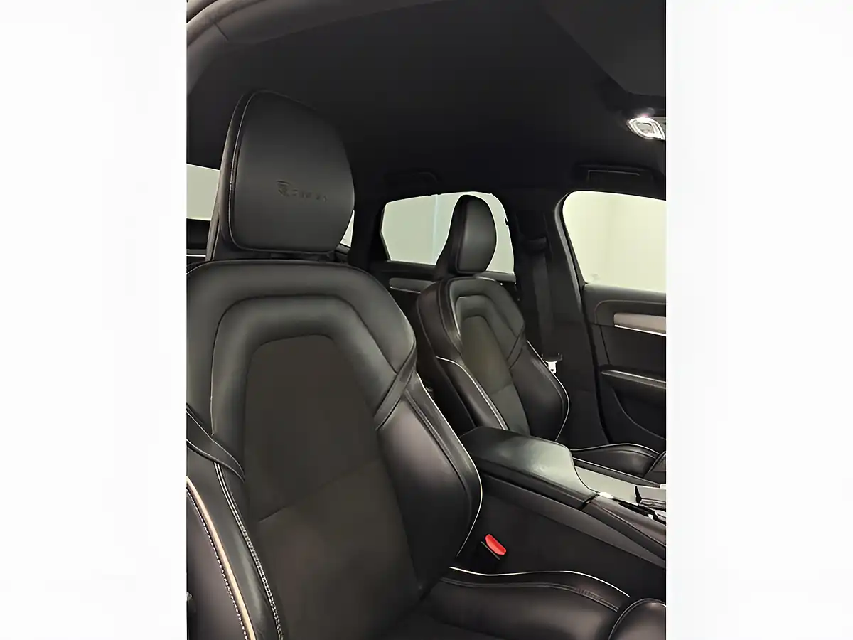 Used 2018 Volvo S90 R-Design Onyx Black - Interior and Exterior details 9