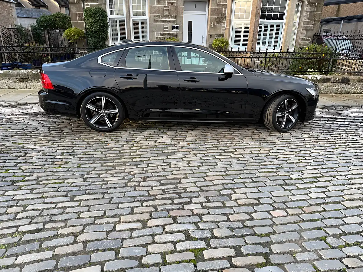 Used 2018 Volvo S90 R-Design Onyx Black - Interior and Exterior details 5