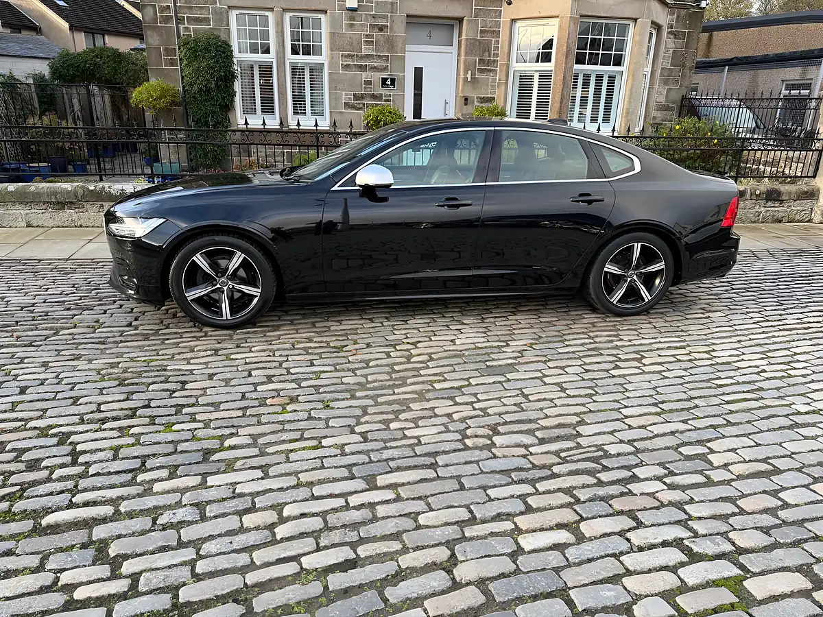 Used 2018 Volvo S90 R-Design Onyx Black - Interior and Exterior details 9