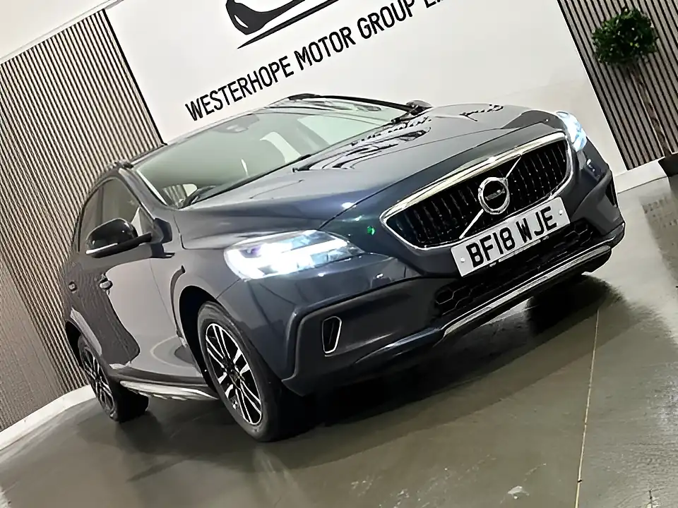 Used 2018 Volvo V40 Cross Country Blue - Interior and Exterior details 18