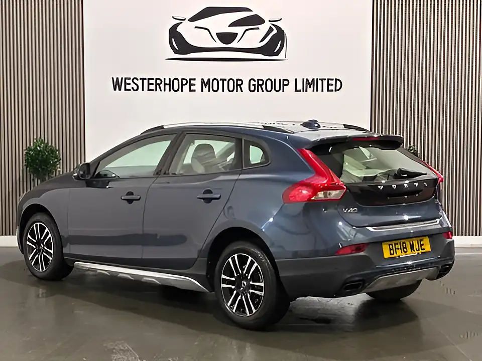 Used 2018 Volvo V40 Cross Country Blue - Interior and Exterior details 2
