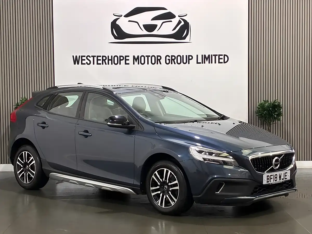 Used 2018 Volvo V40 Cross Country Blue - Interior and Exterior details 20