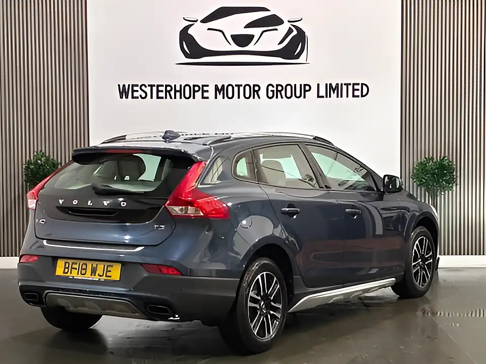 Used 2018 Volvo V40 Cross Country Blue - Interior and Exterior details 4