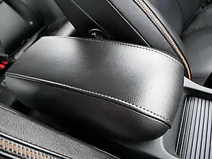 Used 2018 Volvo V40 Cross Country Cross Country Pro Onyx Black - Interior and Exterior details 17