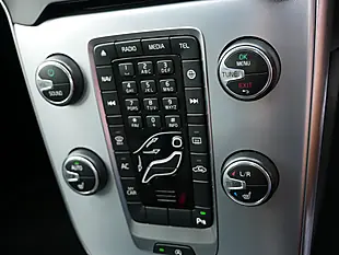 Used 2018 Volvo V40 Cross Country Cross Country Pro Onyx Black - Interior and Exterior details 18