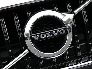 Used 2018 Volvo V40 Cross Country Cross Country Pro Onyx Black - Interior and Exterior details 20