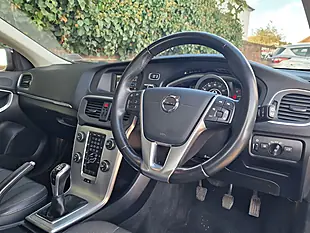 Used 2018 Volvo V40 Cross Country Mussel Blue - Interior and Exterior details 10