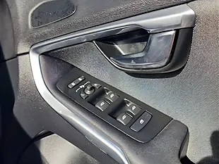 Used 2018 Volvo V40 Cross Country Mussel Blue - Interior and Exterior details 11