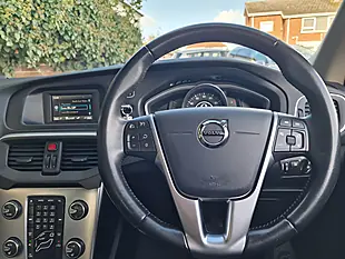 Used 2018 Volvo V40 Cross Country Mussel Blue - Interior and Exterior details 14