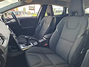 Used 2018 Volvo V40 Cross Country Mussel Blue - Interior and Exterior details 15