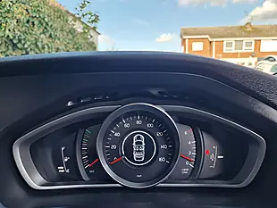 Used 2018 Volvo V40 Cross Country Mussel Blue - Interior and Exterior details 16