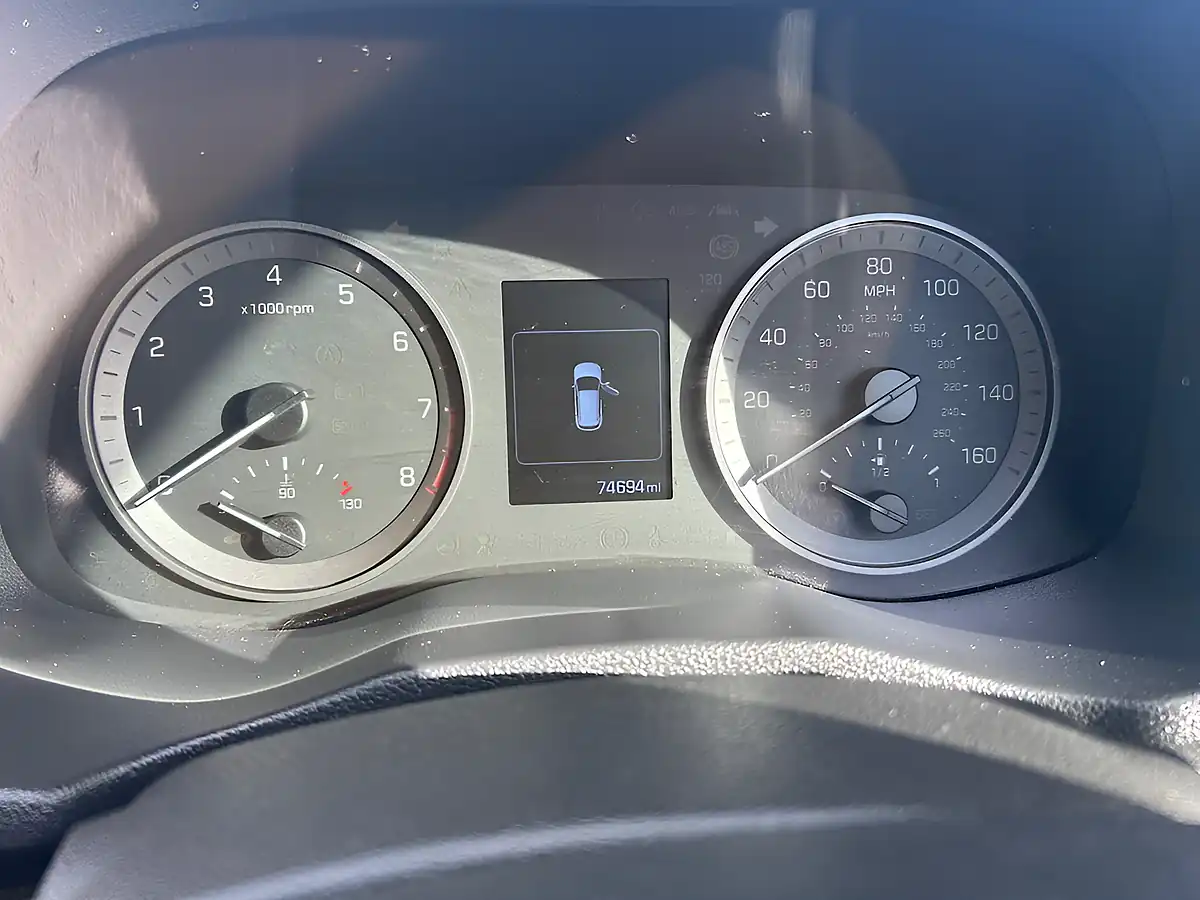 Used 2018 Volvo V40 Cross Country Mussel Blue - Interior and Exterior details 4