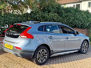 Used 2018 Volvo V40 Cross Country Mussel Blue - Interior and Exterior details 5