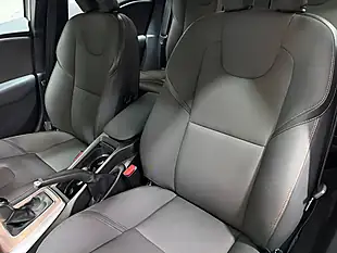 Used 2018 Volvo V40 Cross Country Nav Plus Silver - Interior and Exterior details 13