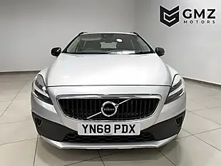 Used 2018 Volvo V40 Cross Country Nav Plus Silver - Interior and Exterior details 2