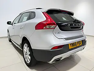 Used 2018 Volvo V40 Cross Country Nav Plus Silver - Interior and Exterior details 6