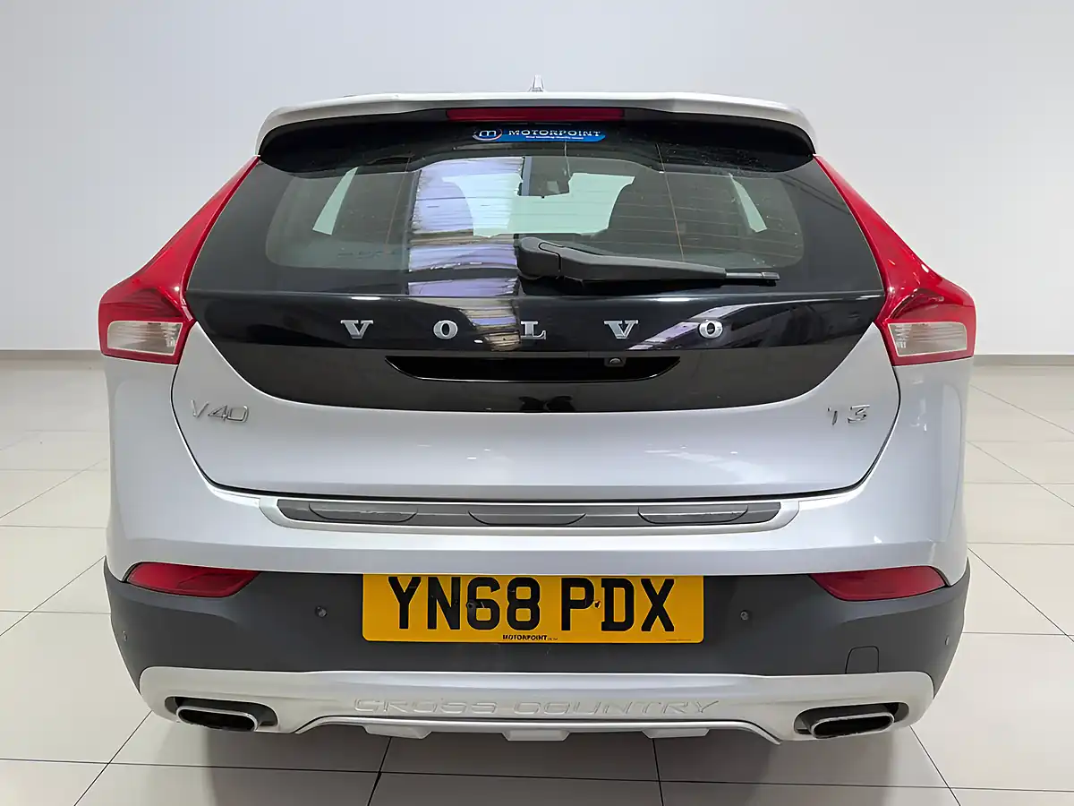 Used 2018 Volvo V40 Cross Country Nav Plus Silver - Interior and Exterior details 7