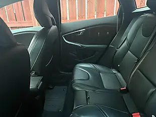 Used 2018 Volvo V40 Cross Country Pro Blue - Interior and Exterior details 10
