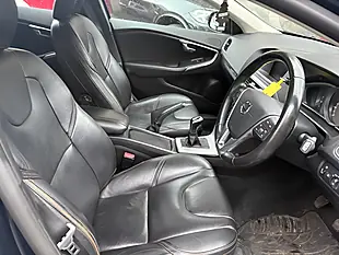 Used 2018 Volvo V40 Cross Country Pro Blue - Interior and Exterior details 18