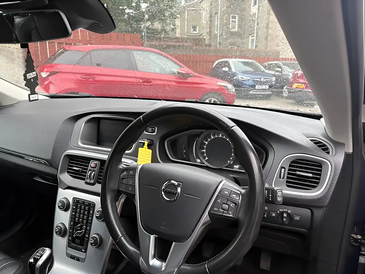 Used 2018 Volvo V40 Cross Country Pro Blue - Interior and Exterior details 19