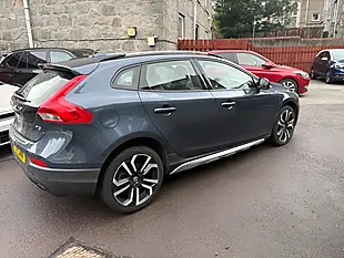 Used 2018 Volvo V40 Cross Country Pro Blue - Interior and Exterior details 8