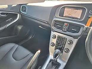 Used 2018 Volvo V40 Inscription Black - Interior and Exterior details 9