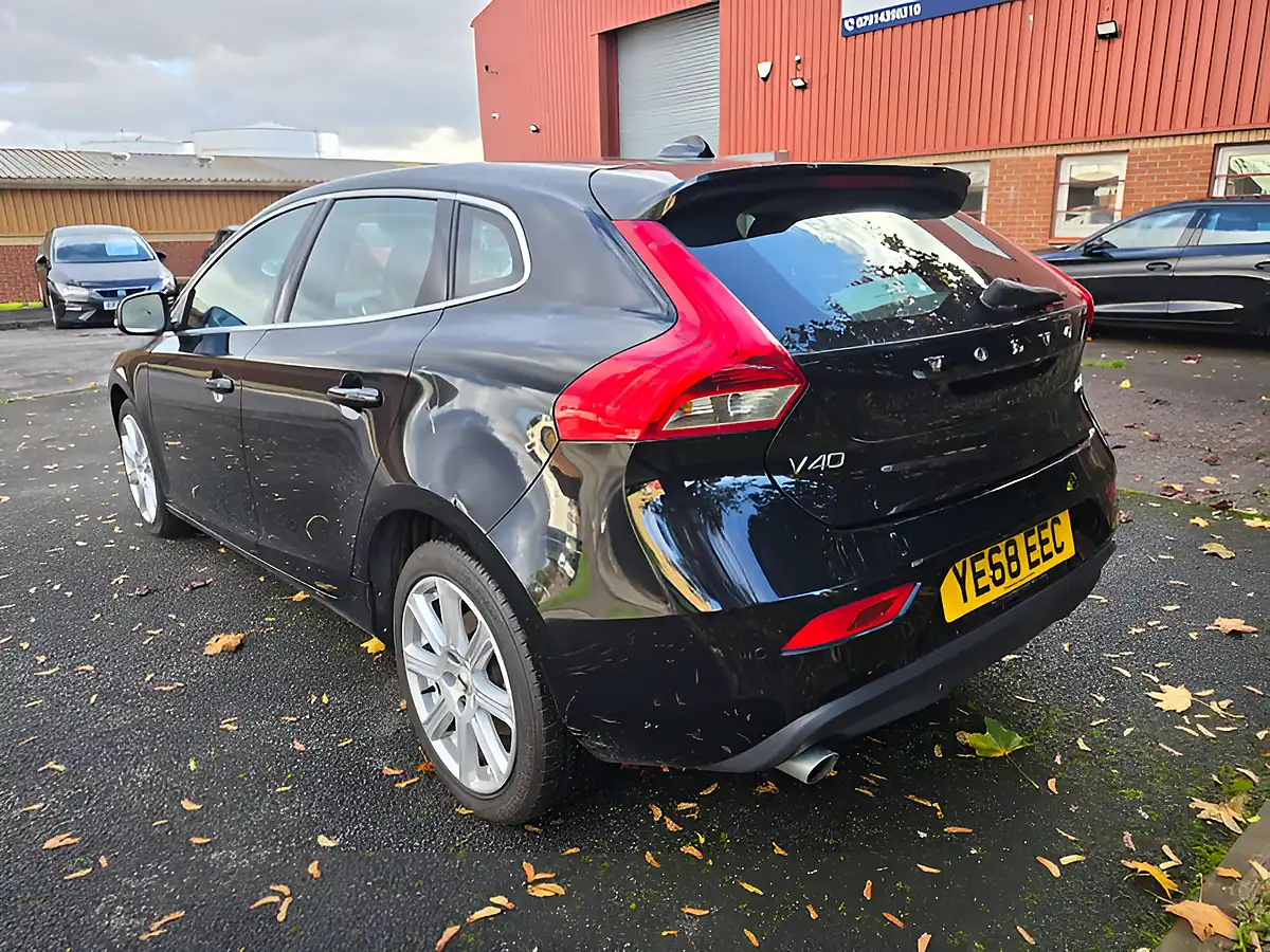 Used 2018 Volvo V40 Inscription Black - Interior and Exterior details 8