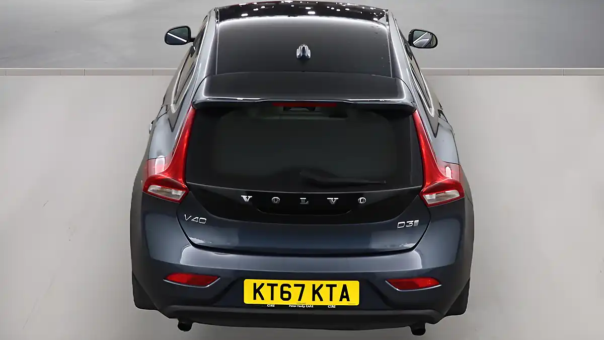 Used 2018 Volvo V40 Inscription Blue - Interior and Exterior details 6