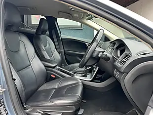 Used 2018 Volvo V40 Inscription Blue - Interior and Exterior details 12