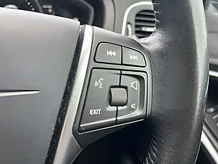 Used 2018 Volvo V40 Inscription Blue - Interior and Exterior details 13