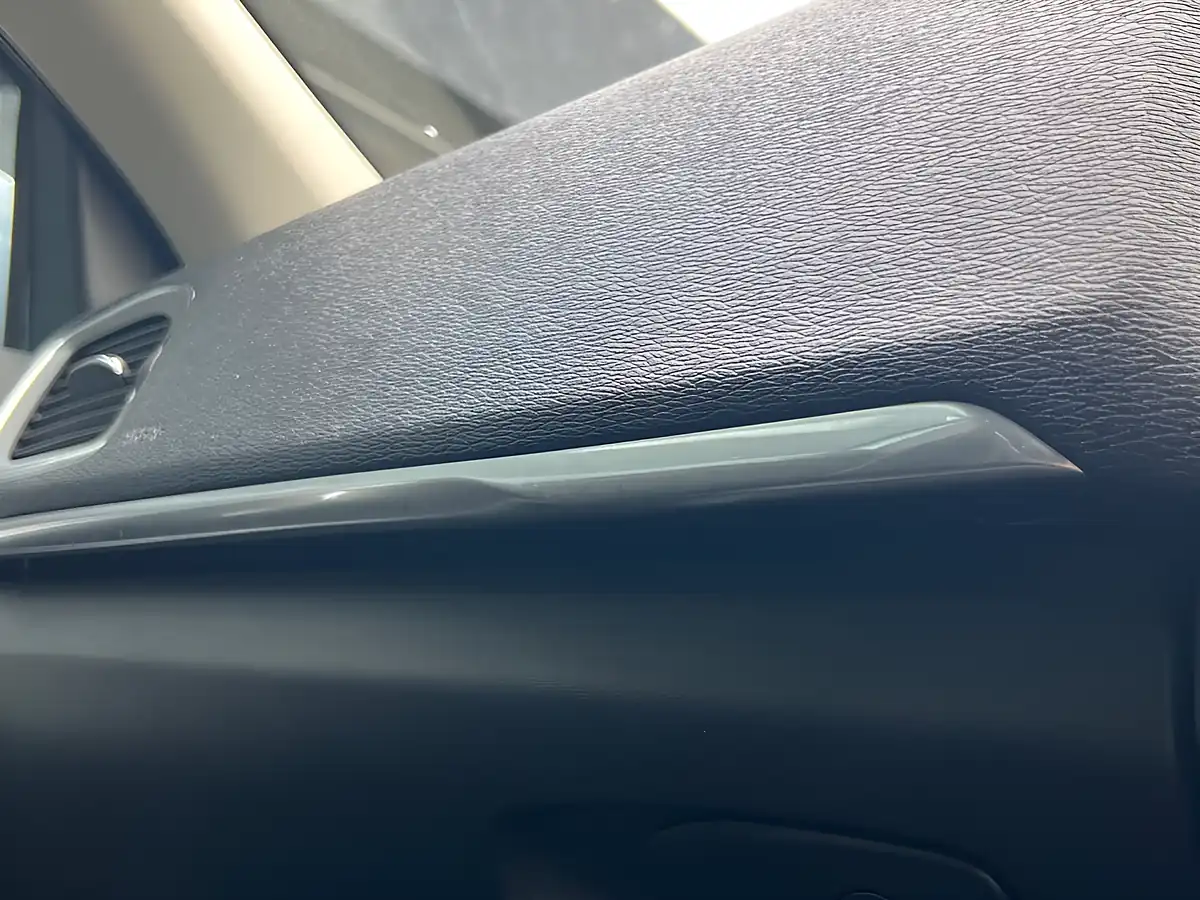 Used 2018 Volvo V40 Inscription Blue - Interior and Exterior details 19