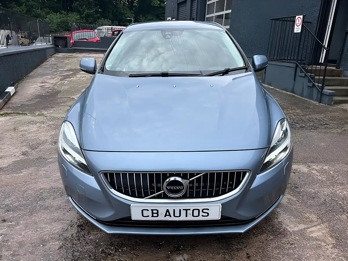 Used 2018 Volvo V40 Inscription Blue - Interior and Exterior details 2