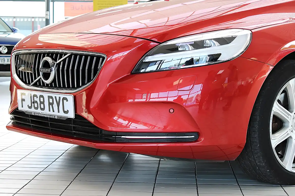 Used 2018 Volvo V40 Inscription Fusion Red - Interior and Exterior details 4