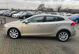 Used 2018 Volvo V40 Inscription Gold - Interior and Exterior details 11